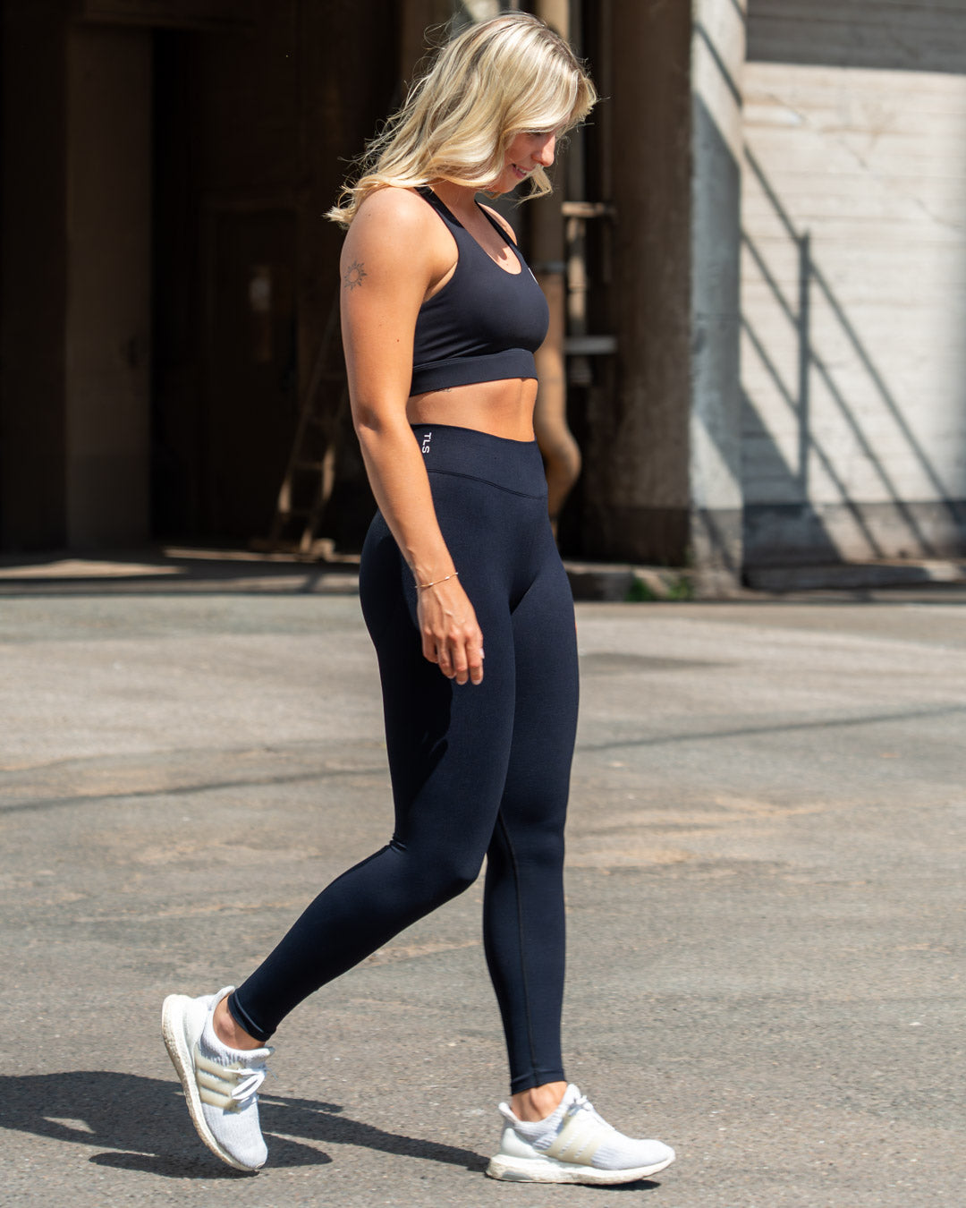 Elevate Seamless Tights - Black