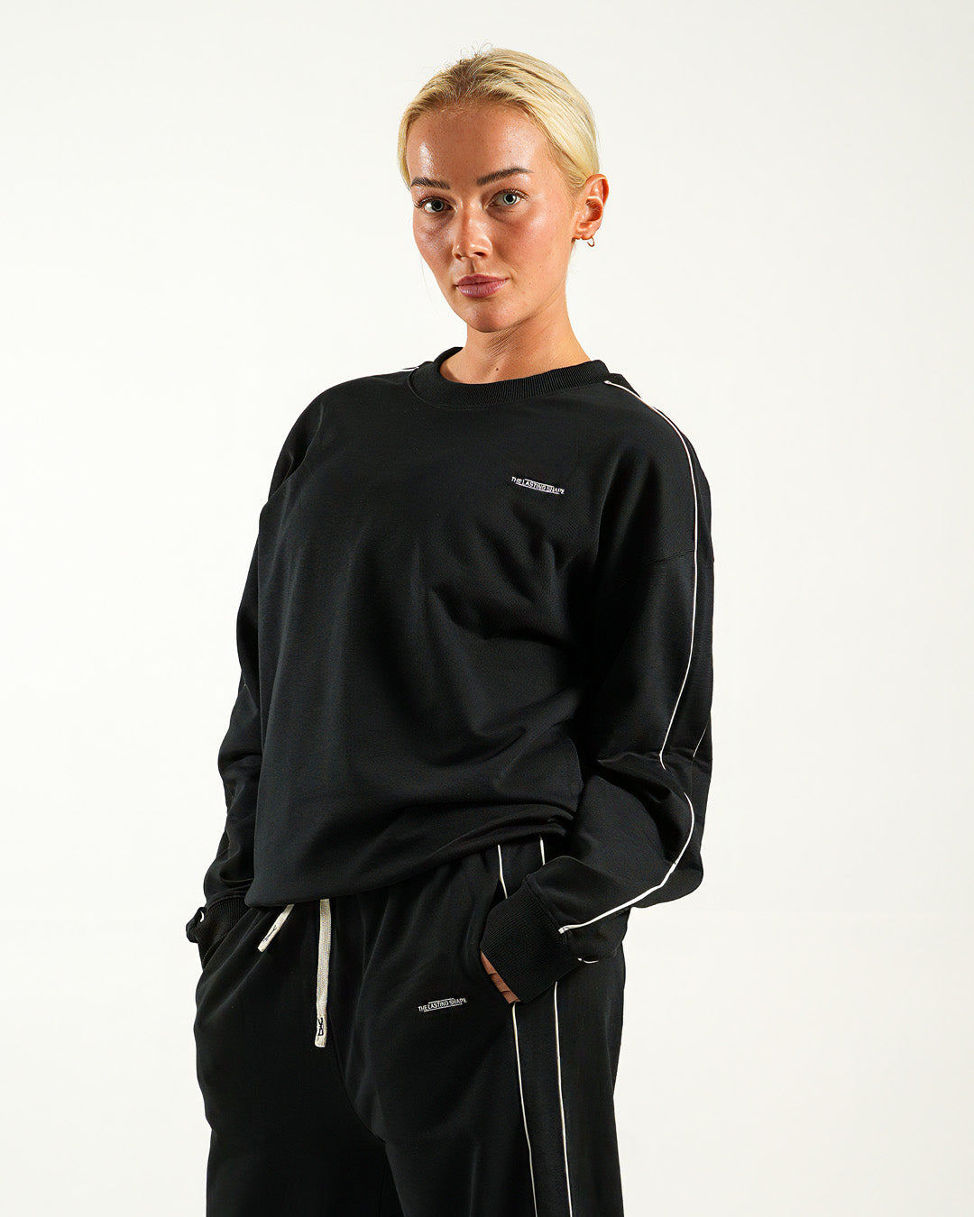 Flow Sweater - Black