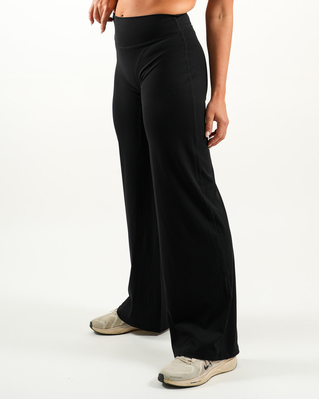 Flow Flare Pants - Black