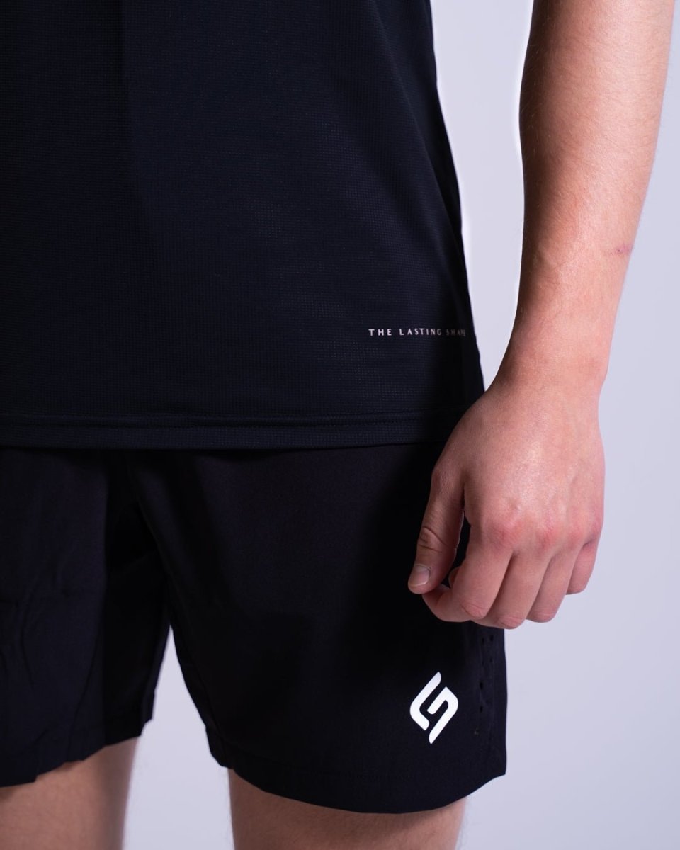 Core Mesh T-shirt - Black - The Lasting Shape