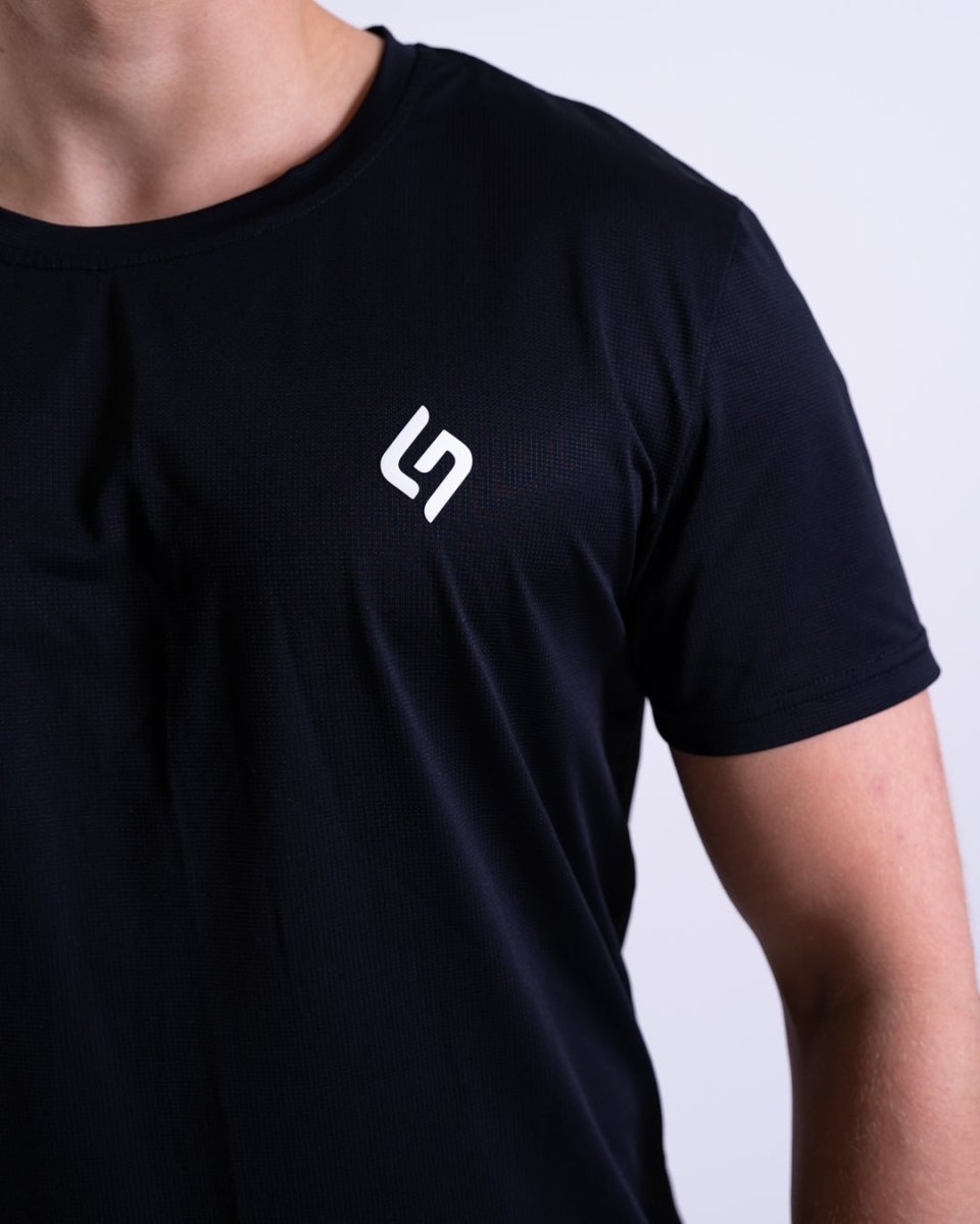 Core Mesh T-shirt - Black - The Lasting Shape