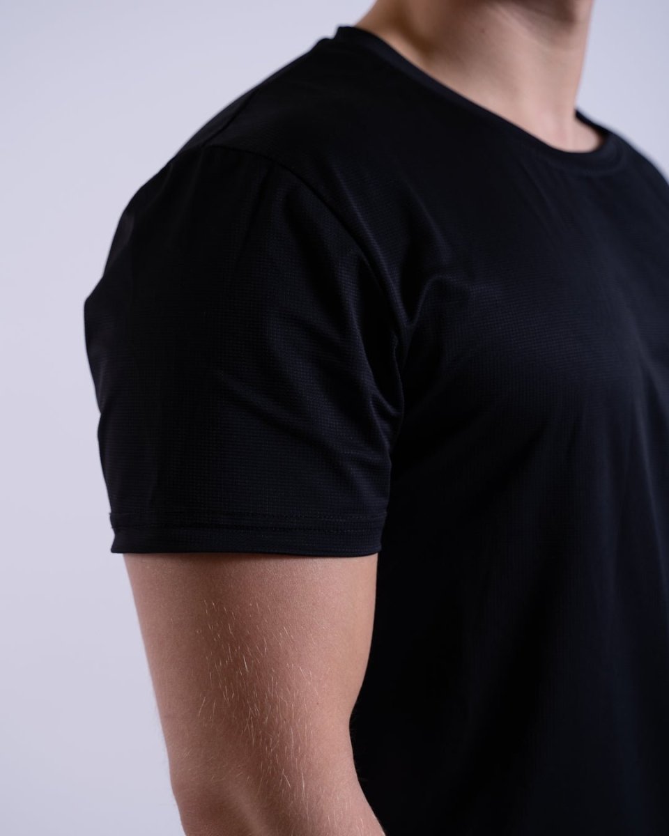 Core Mesh T-shirt - Black - The Lasting Shape